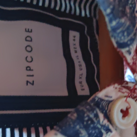 Men's Button Up Shirt Fish Print X-Large. - Picture 2 of 5